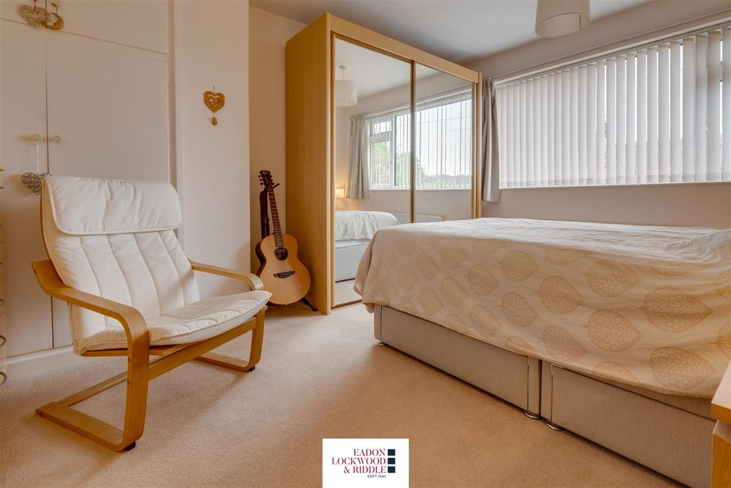 Bedroom 1-2.jpg