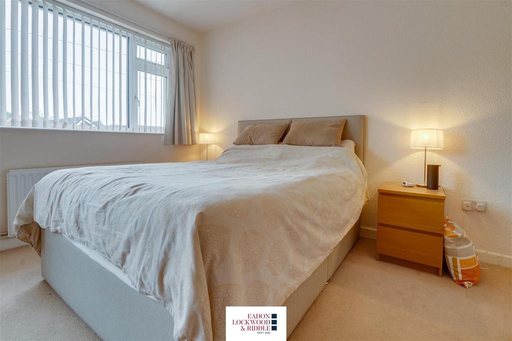 Bedroom 1-1.jpg