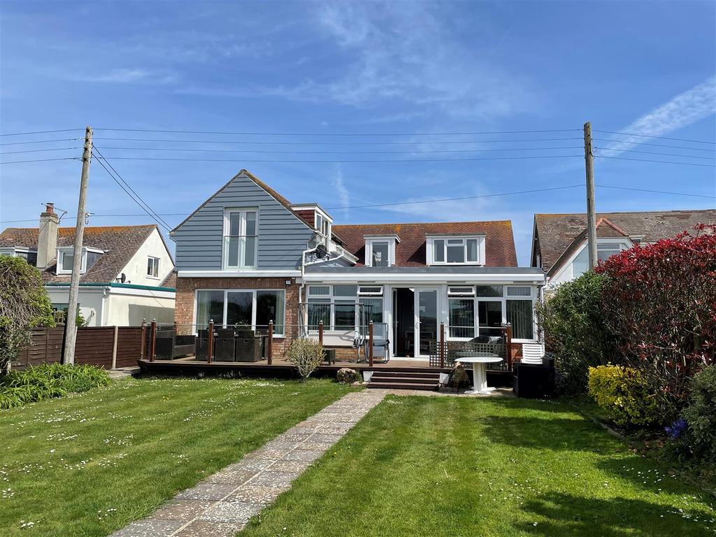 Beach Road, Burton Bradstock, Bridport 3 bed detached house £875,000