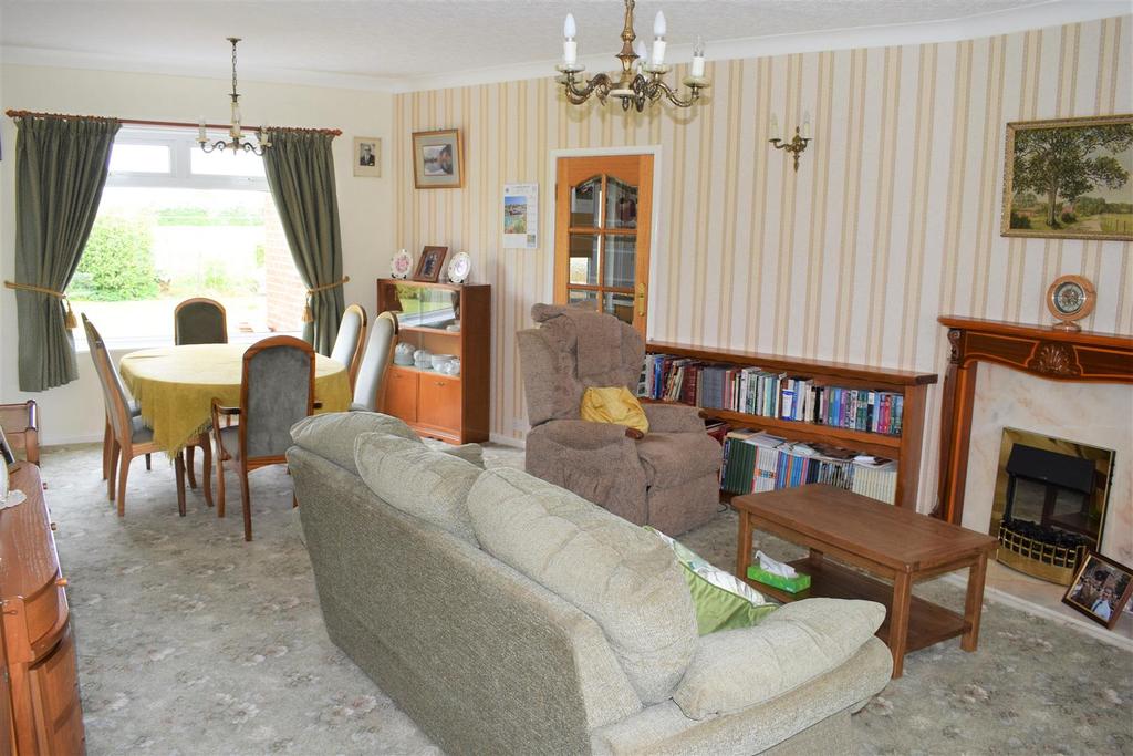 Messingham Lane, Scawby 3 bed detached bungalow £350,000