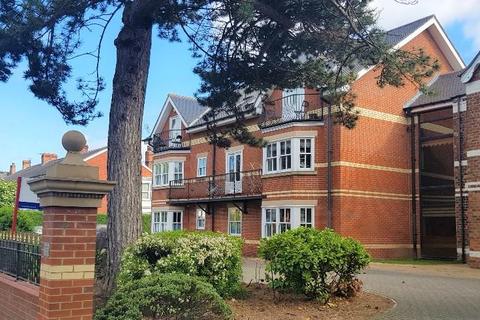 4 Belgravia Gardens, Middlesbrough, TS5 6NZ