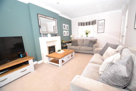 17 Appleby Close, Queensbury, Bradford, BD13 2TB