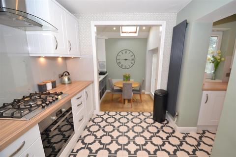 17 Appleby Close, Queensbury, Bradford, BD13 2TB