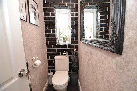 17 Appleby Close, Queensbury, Bradford, BD13 2TB