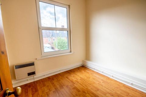 2 bedroom terraced house for sale - Yearsley Crescent,  Huntington Road, York