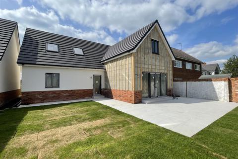 3 bedroom detached house for sale - Stock Road, Stock