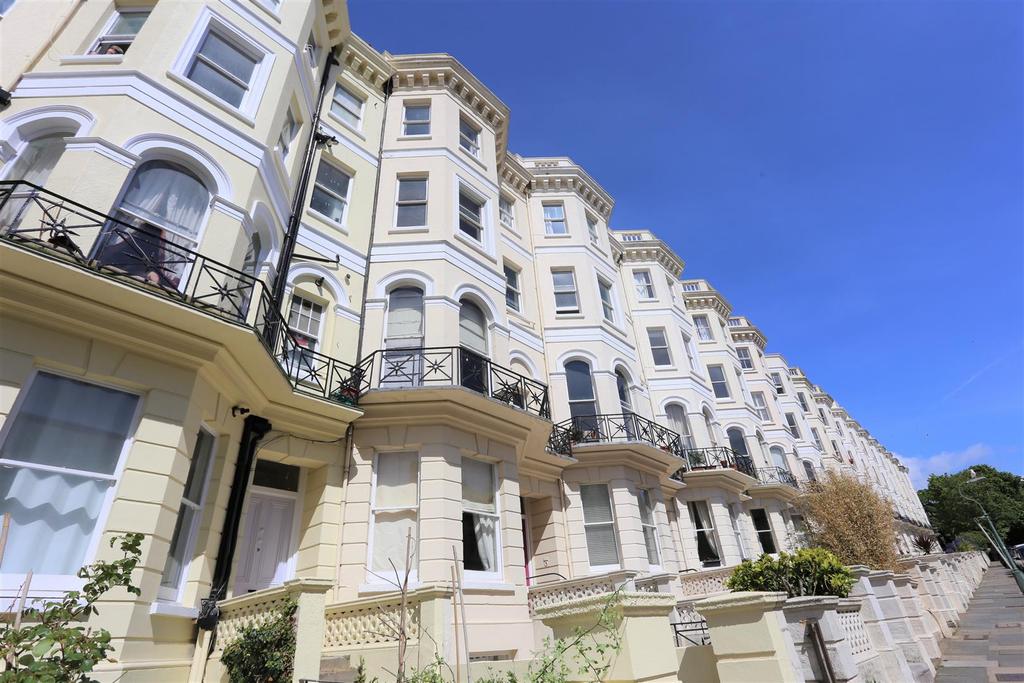 Cambridge Road, Hove Studio £795 pcm (£183 pw)