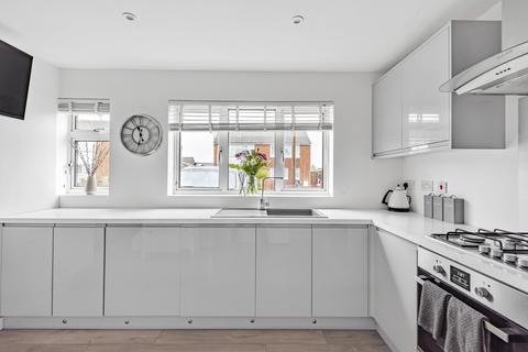 24 Masefield, Royal Wootton Bassett, Swindon, SN4 8JS