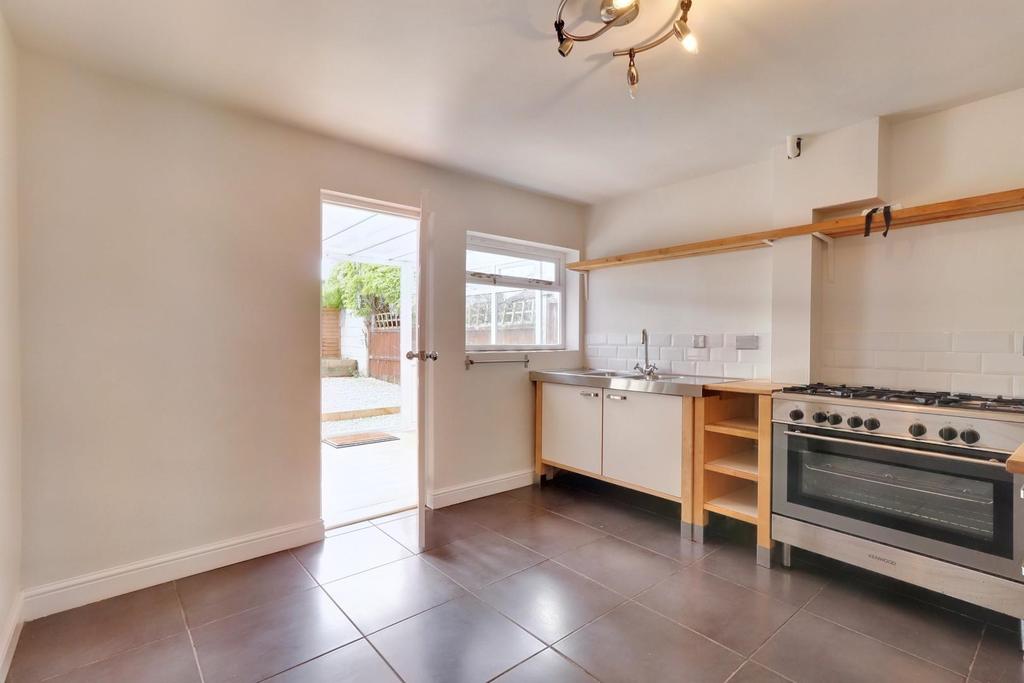 Exmouth Street, Cheltenham 2 bed terraced house £320,000