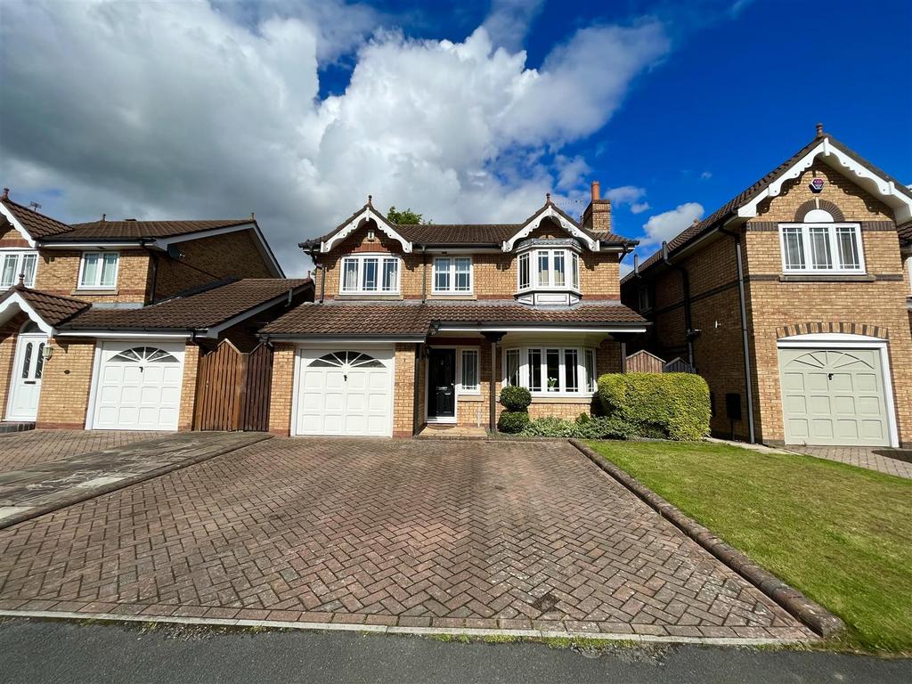 Sandhurst Drive, Wilmslow 4 bed detached house for sale £585,000