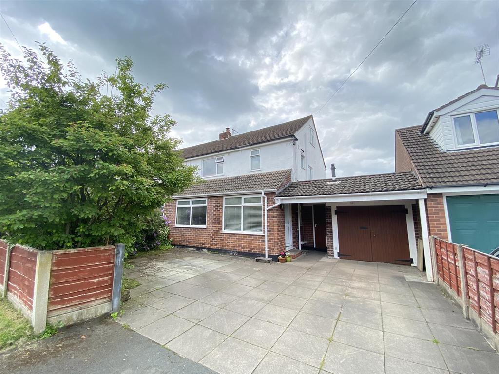 Moor Lane, Wilmslow 3 bed semidetached house £545,000