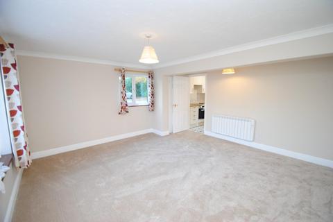 2 bedroom flat to rent - The Beeches, Bury St Edmunds