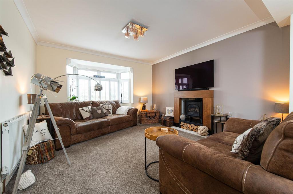 Red Hill, Stourbridge 3 bed detached house £460,000