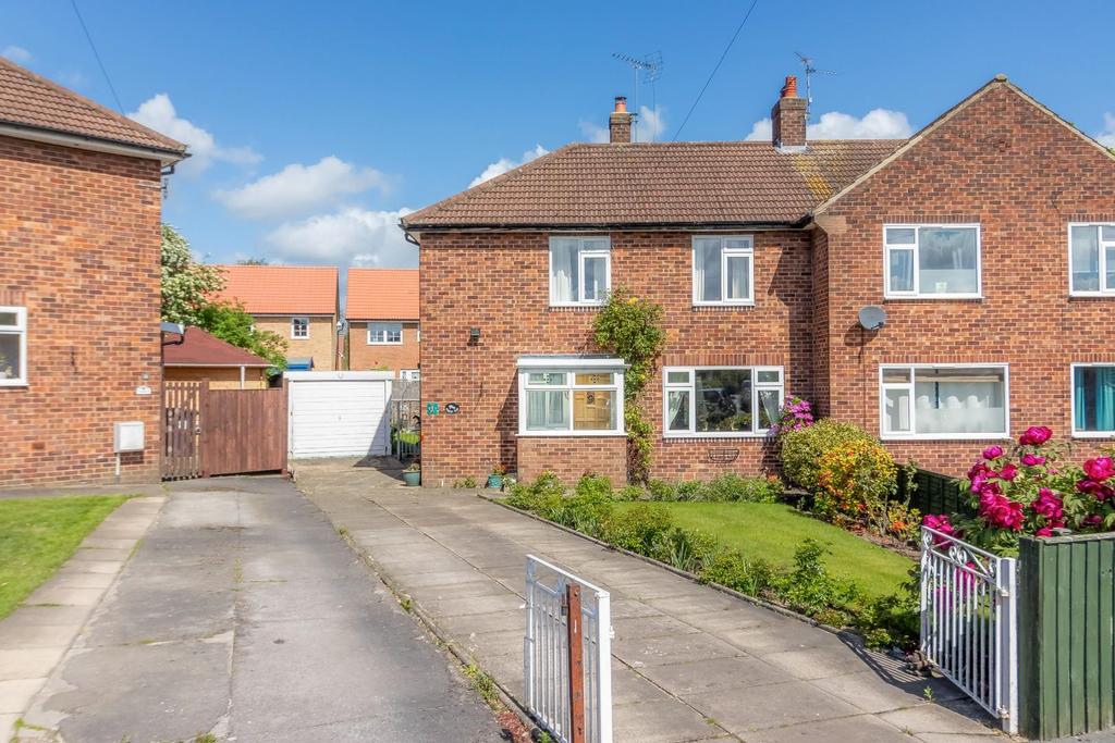 Olive Grove, Harrogate 3 bed semidetached house £275,000