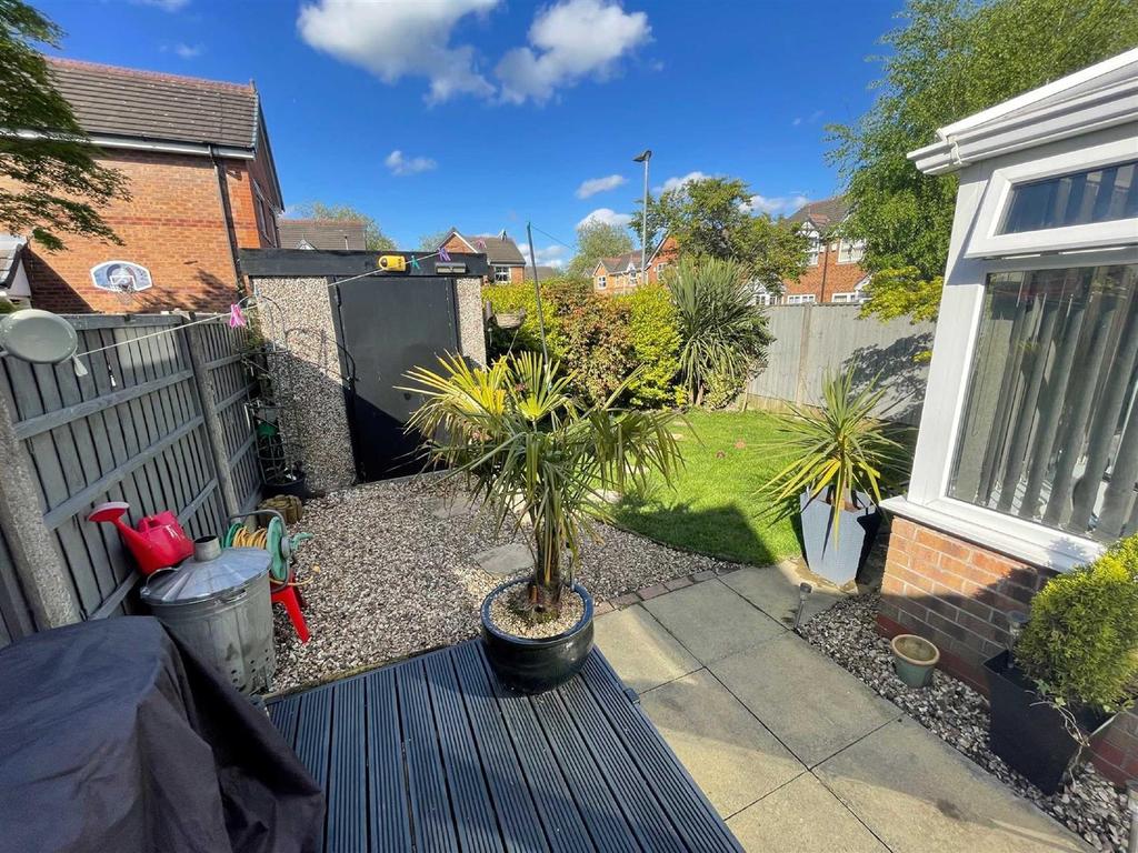 Pownall Street, Leigh 2 bed semidetached house £200,000