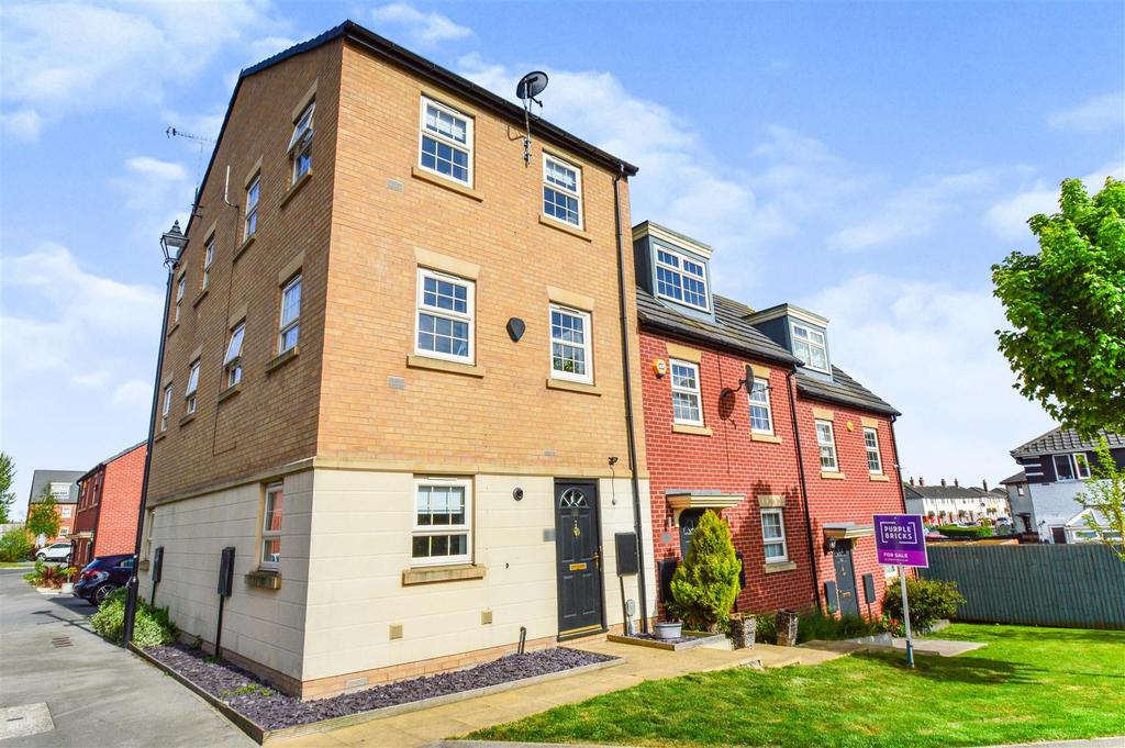 Bunkers Hill Road, Hull 2 bed end of terrace house for sale £120,000