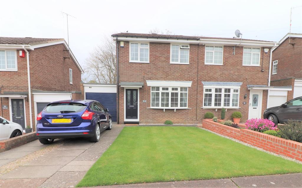 Kings Park, Scotland Gate, Choppington 3 bed semidetached house £135,000
