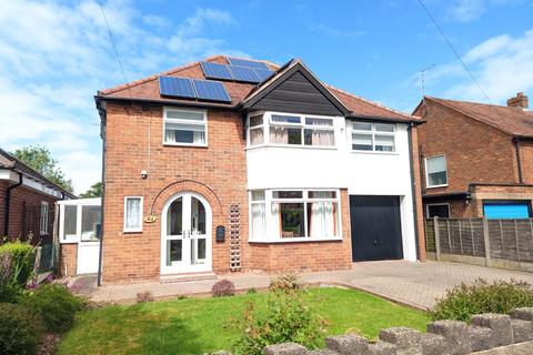 5 bedroom detached house for sale - John Amery Drive, Stafford, Staffordshire, ST17