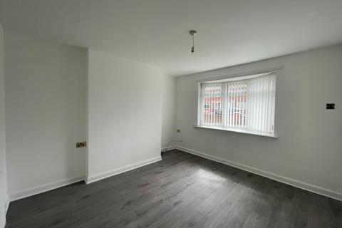 2 bedroom terraced house to rent - Cambridge Avenue, Hebburn, Tyne and Wear, NE31 2XX
