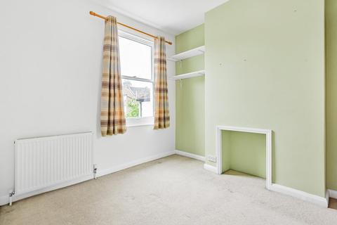 82 Graveney Road, London, SW17 0EH