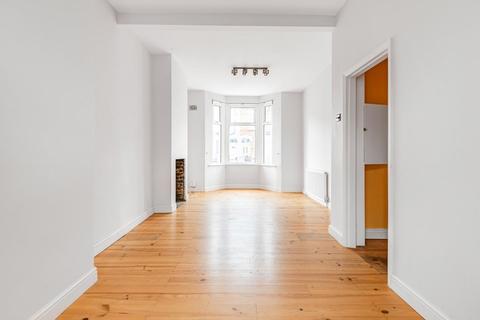 82 Graveney Road, London, SW17 0EH