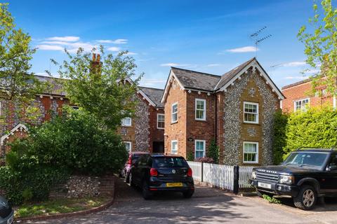 2 bedroom house for sale - St Pauls Court, The Common,, Chipperfield, Herts, WD4