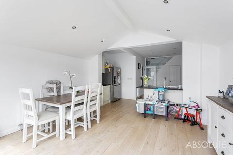 5 Bay View, Paignton, TQ3 2DL