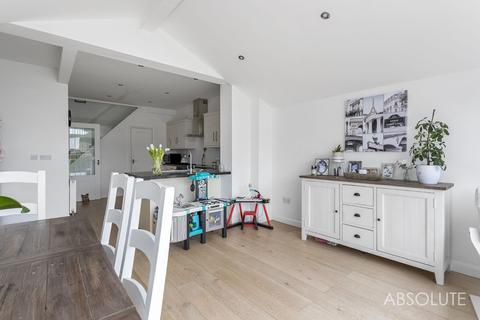 5 Bay View, Paignton, TQ3 2DL