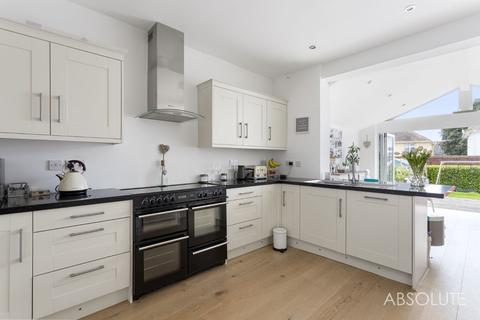 5 Bay View, Paignton, TQ3 2DL