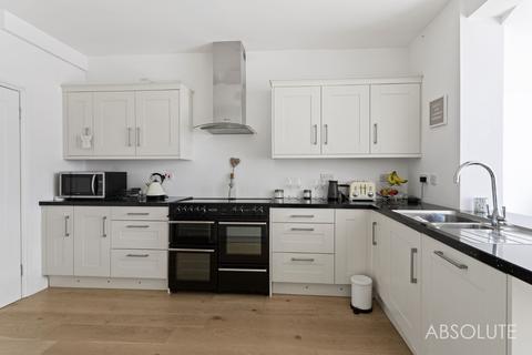 5 Bay View, Paignton, TQ3 2DL