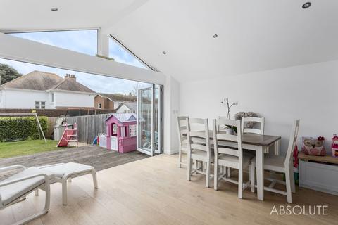 5 Bay View, Paignton, TQ3 2DL