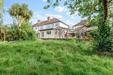 12 Oak Gardens, Croydon, CR0 8ES