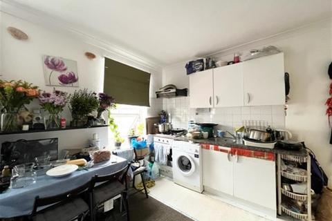 First Floor Flat, 14 Cecil Road, Hounslow, TW3 1NT
