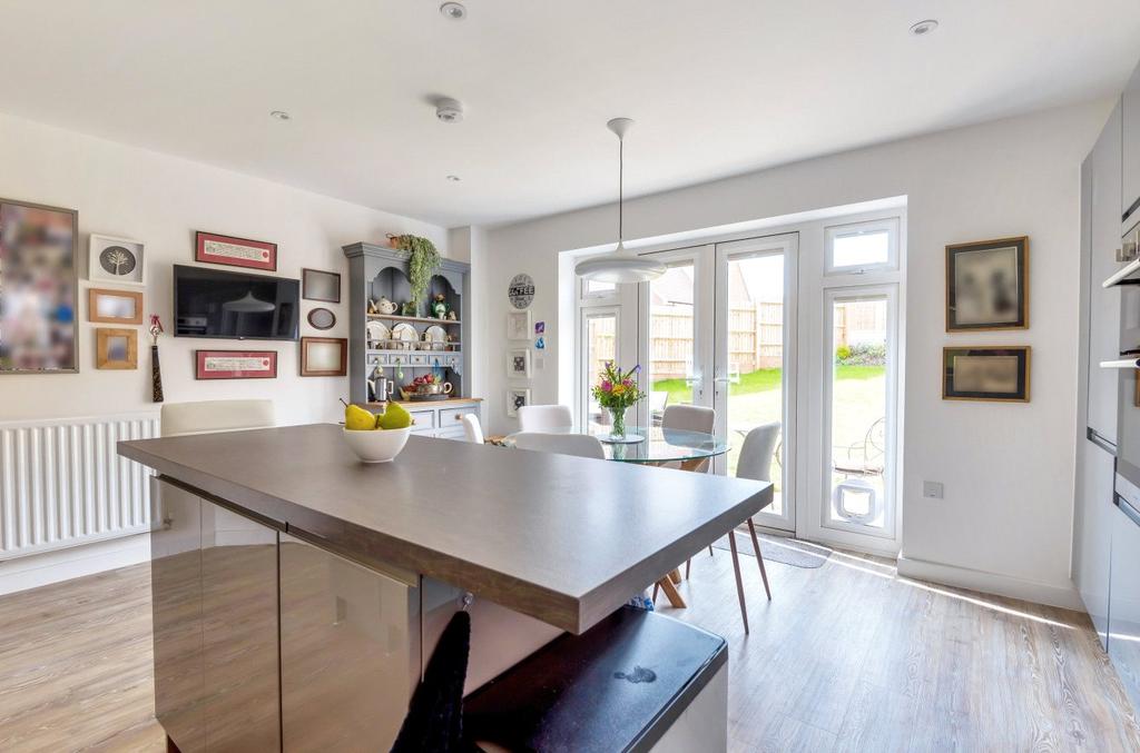 Kitchen/Dining