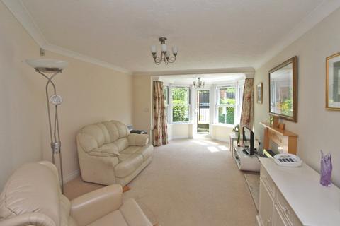 2 bedroom apartment for sale - Latchmoor Court, Brookley Road, Brockenhurst, Hampshire, SO42
