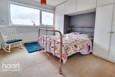 38 Fallow Walk, Northampton, NN2 8DE