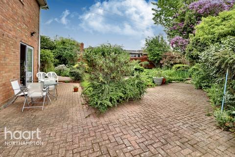 38 Fallow Walk, Northampton, NN2 8DE