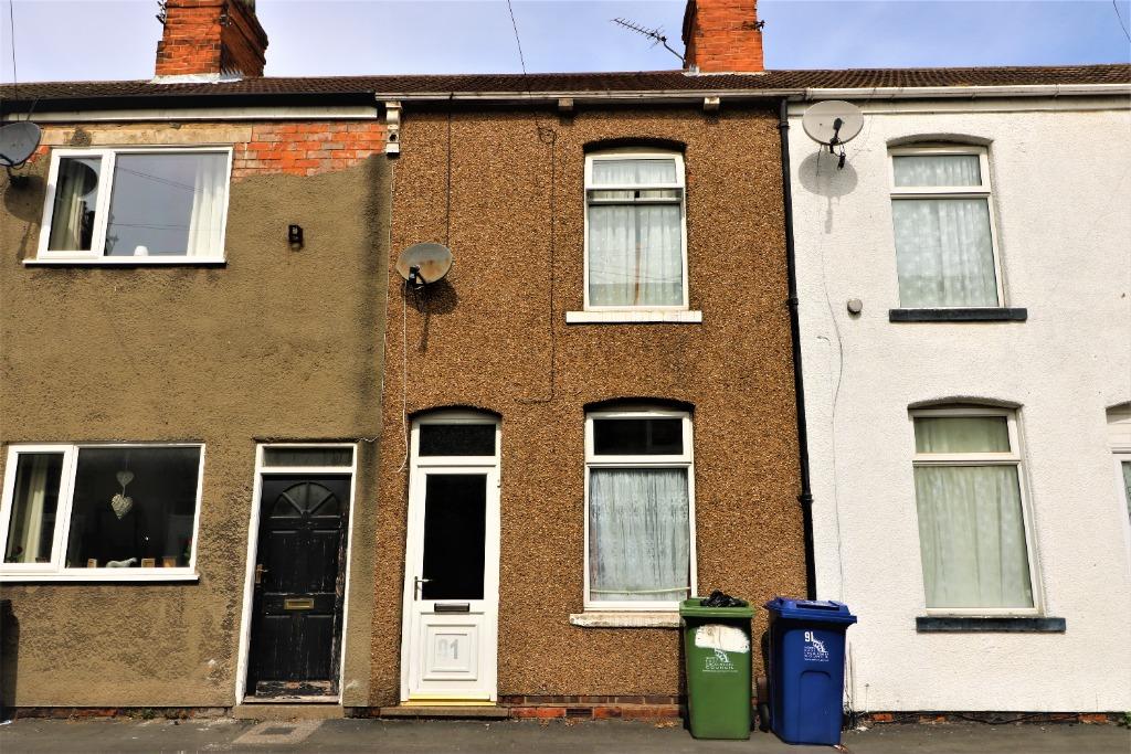 Lime Street, Grimsby, DN31 2 bed terraced house for sale £40,000