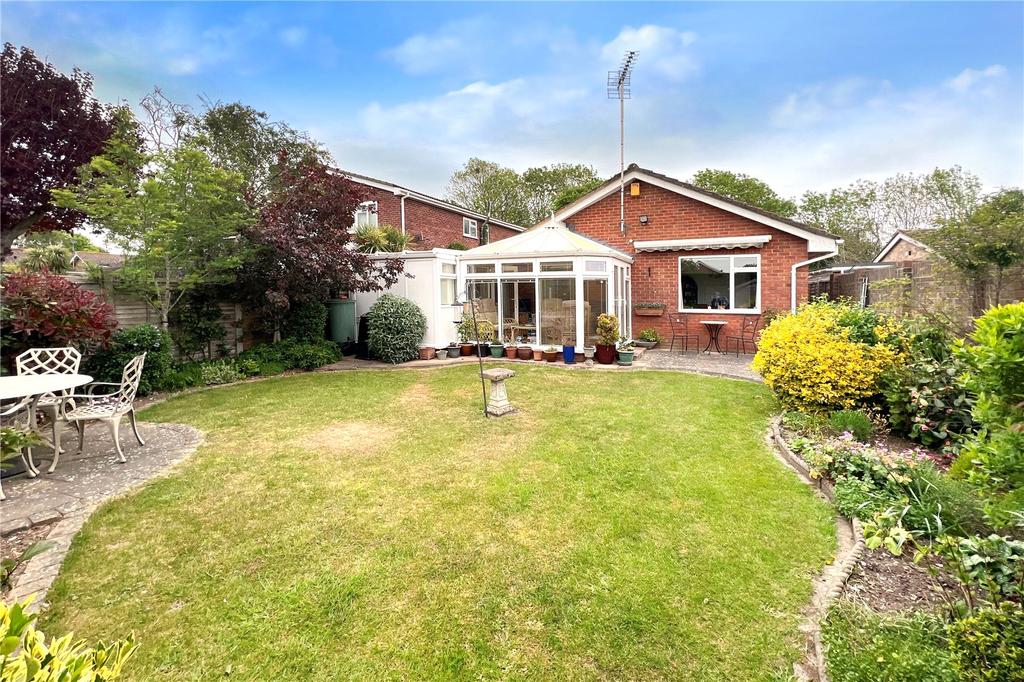 Dappers Lane, Angmering, West Sussex 2 bed bungalow £500,000