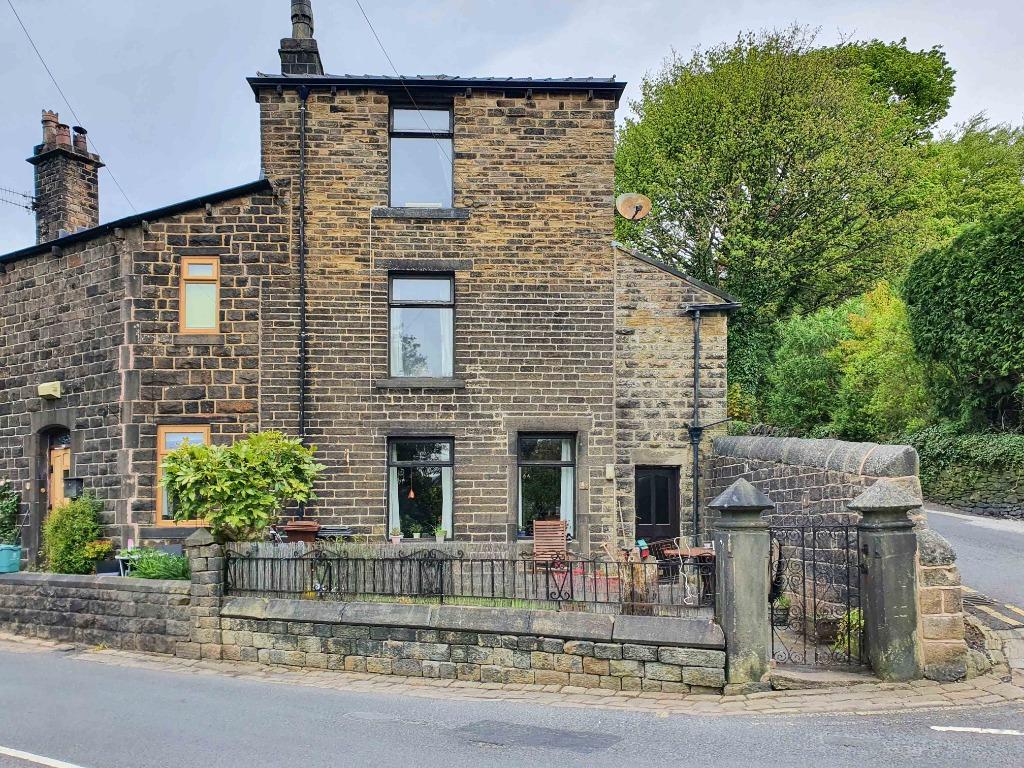 Platt Lane, Dobcross, Saddleworth, OL3 3 bed terraced house for sale