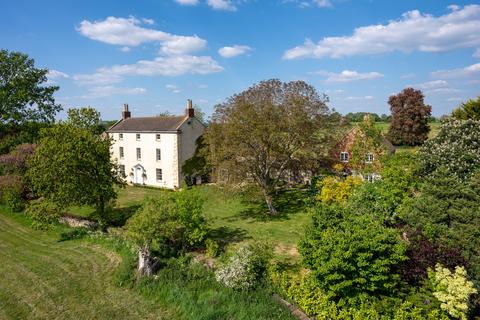 5 bedroom detached house for sale, Ullington, Evesham, Worcestershire, WR11