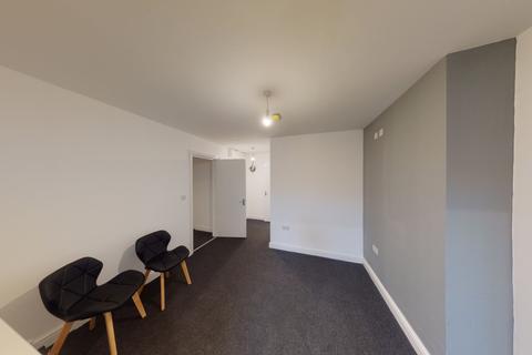 2 bedroom ground floor flat to rent - Flat G, 58 Burns Street, Nottingham, NG7 4DT