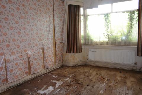 3 bedroom semi-detached house for sale - Mough Lane, Chadderton, Oldham
