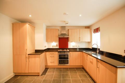 2 bedroom apartment to rent - Mackintosh Court, Packhorse Road, Gerrards Cross, Buckinghamshire, SL9