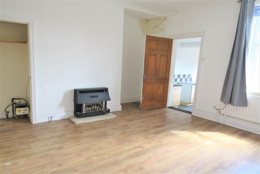 Queen Street, Birtley 3 bed flat £29,950