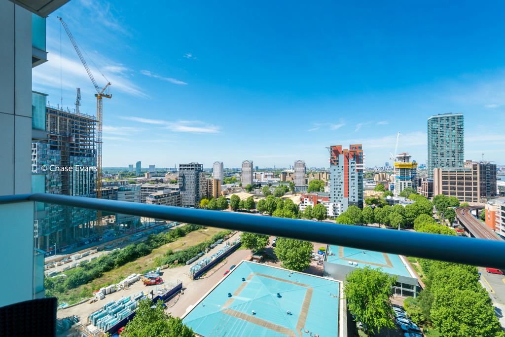 West Tower, Pan Peninsula, Canary Wharf E14 Studio £1,560 pcm (£360 pw)