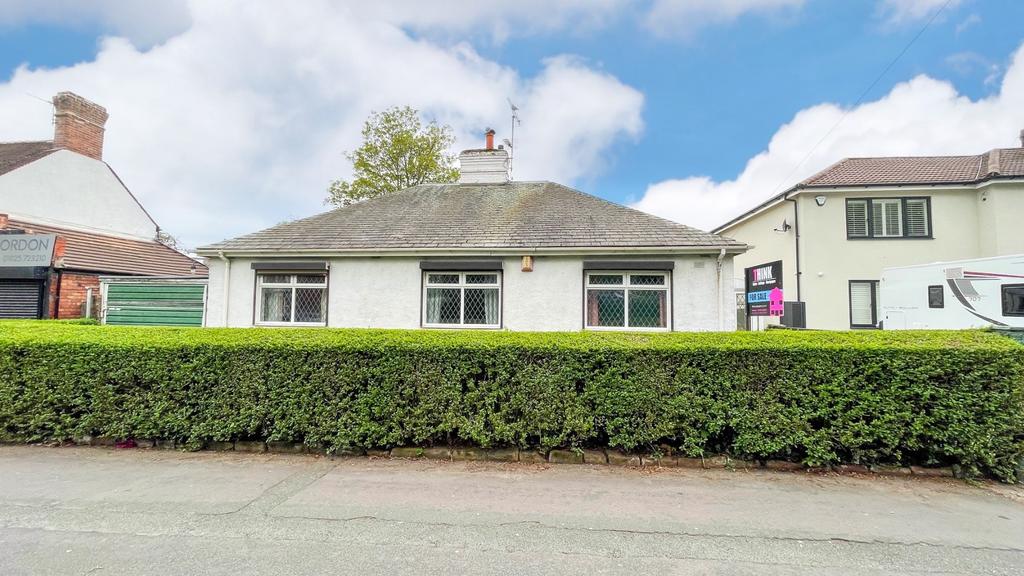 Liverpool Road, Great Sankey 3 bed detached bungalow £310,000