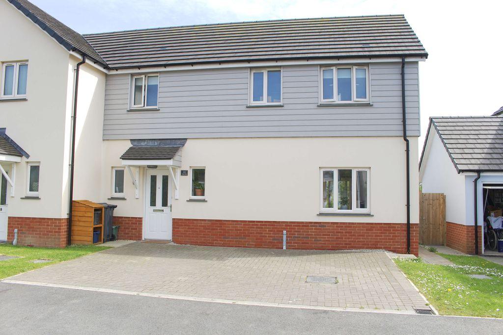 Tarka Way, Braunton EX33 2FG 3 bed semidetached house £380,000