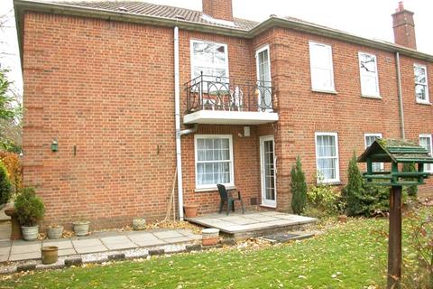 2 bedroom apartment to rent - Orchehill Court, Orchehill Avenue, Gerrards Cross, Buckinghamshire, SL9