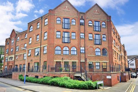 2 bedroom flat for sale, Whitefriars Wharf, Tonbridge, Kent